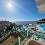 Paraiso Ocean View Apartmán *